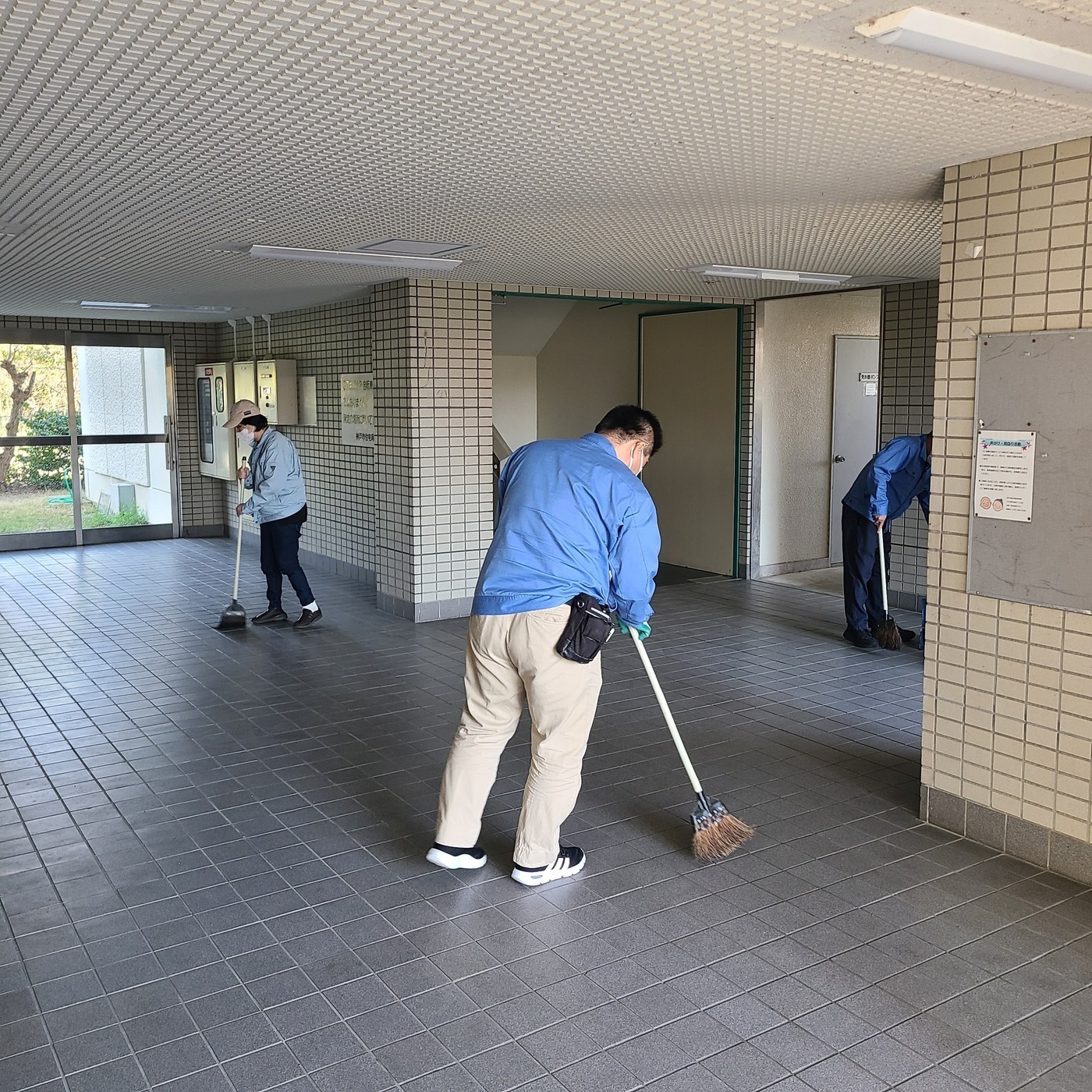 市営住宅の清掃業務、頑張っています【まいらいふ西明石】就労継続支援
