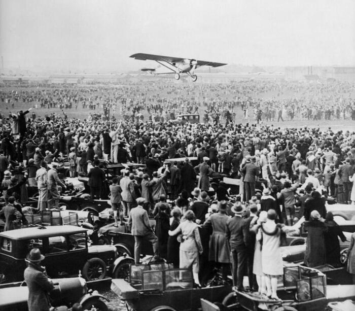 💻今日の出来事💻 - 1927年 - チャールズ・リンドバーグが大西洋単独無