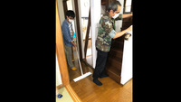 帰りに室内の清掃をします。