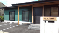 事業所は新築で綺麗ですよ