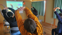 体を動かす習慣をつけるため、毎日ストレッチを行います。
